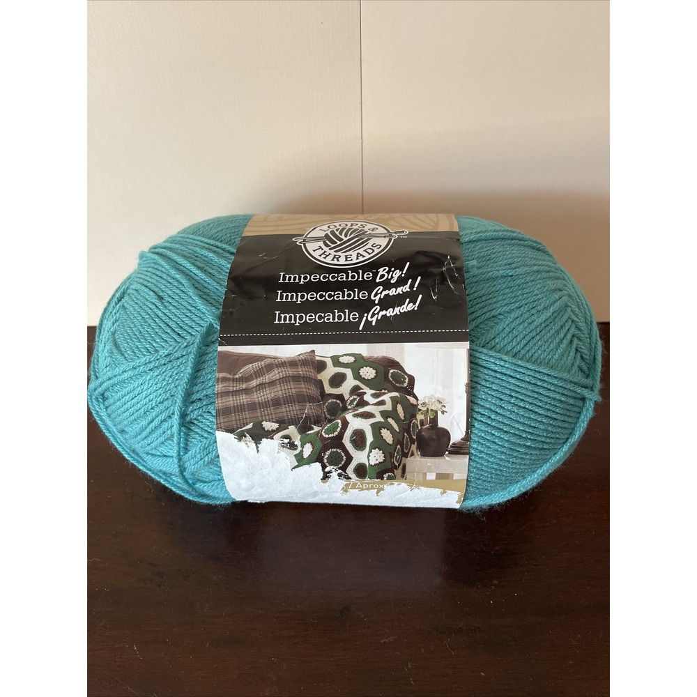 Loops and‎ Threads Yarn Impeccable Big Aqua 858 yds Tourquise Dye Lot WL 102014